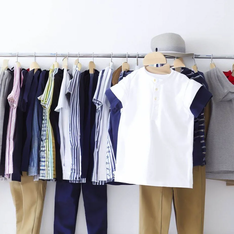 Dulap haine copii: O soluție practică și eficientă pentru organizarea garderobei celor mici